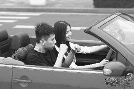 硬汉2背景音乐,激昂旋律下的热血征程