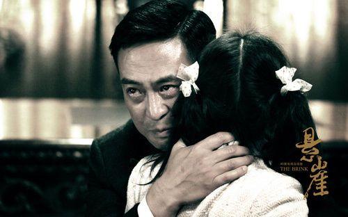 张嘉译悬崖拍摄花絮,张嘉译倾情演绎，惊险花絮大揭秘