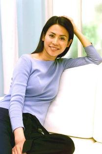 香港萱萱个人资料,多才多艺的影视新星，闪耀舞台与荧幕