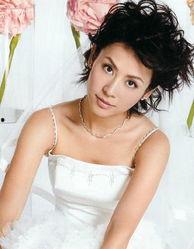 香港萱萱个人资料,多才多艺的影视新星，闪耀舞台与荧幕