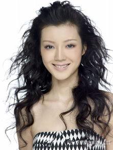 王云丽个人资料,才华横溢的艺术家，人生轨迹与成就综述